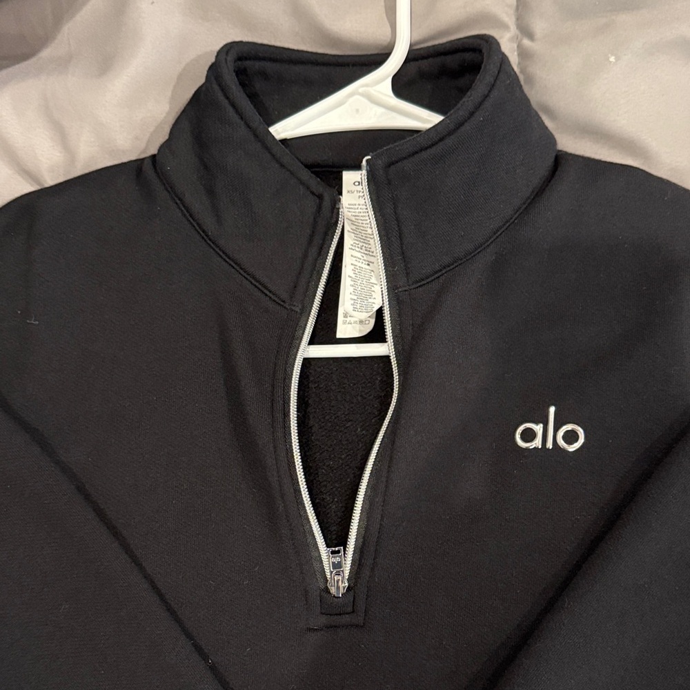 ALO Yoga Women's Black Half-Zip Sweatshirt - Picture 5 of 8